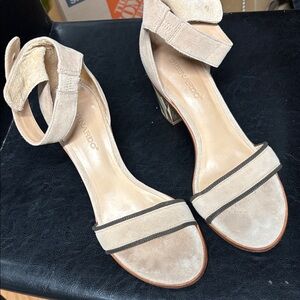 Bernardo Women's Beige Suede Heels, size 9 1/2 M